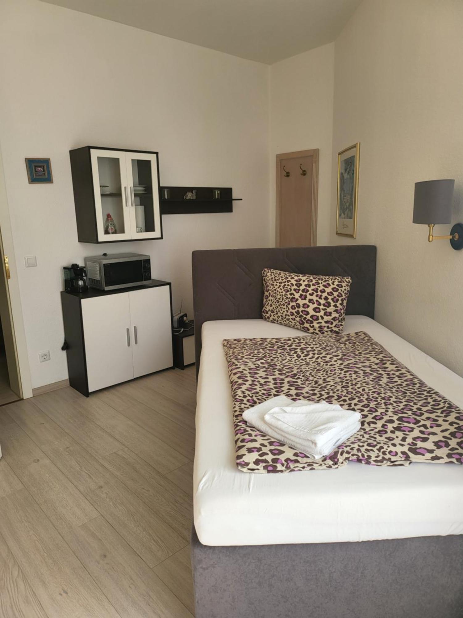 Haus "Beuth" Apartment บัดเอลสเตอร์ ภายนอก รูปภาพ