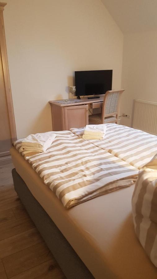 Haus "Beuth" Apartment บัดเอลสเตอร์ ภายนอก รูปภาพ